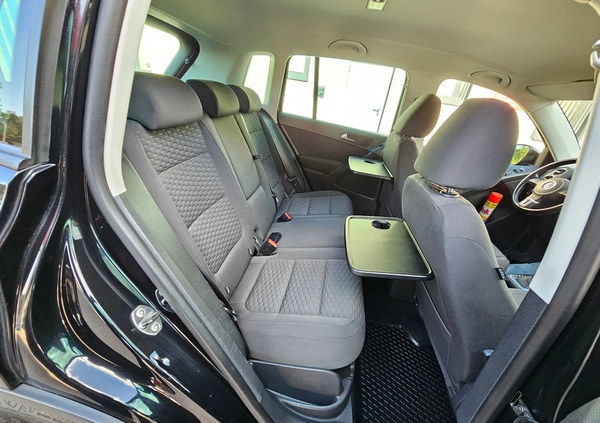 Volkswagen Tiguan cena 39990 przebieg: 198000, rok produkcji 2010 z Ozorków małe 301